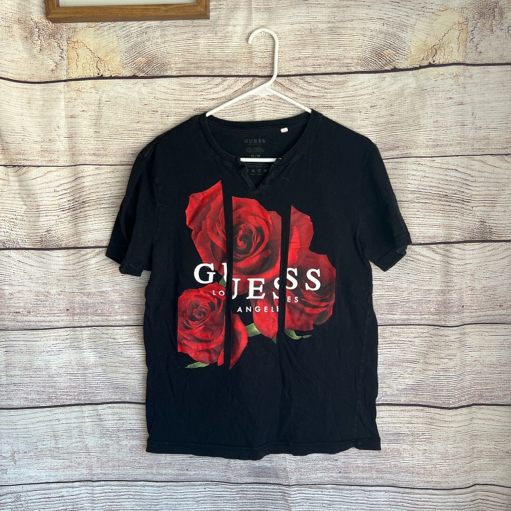 Guess Men’s rose graphic v neck t-shirt